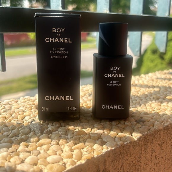 Brand New Boy De Chanel Foundation - Picture 5 of 8